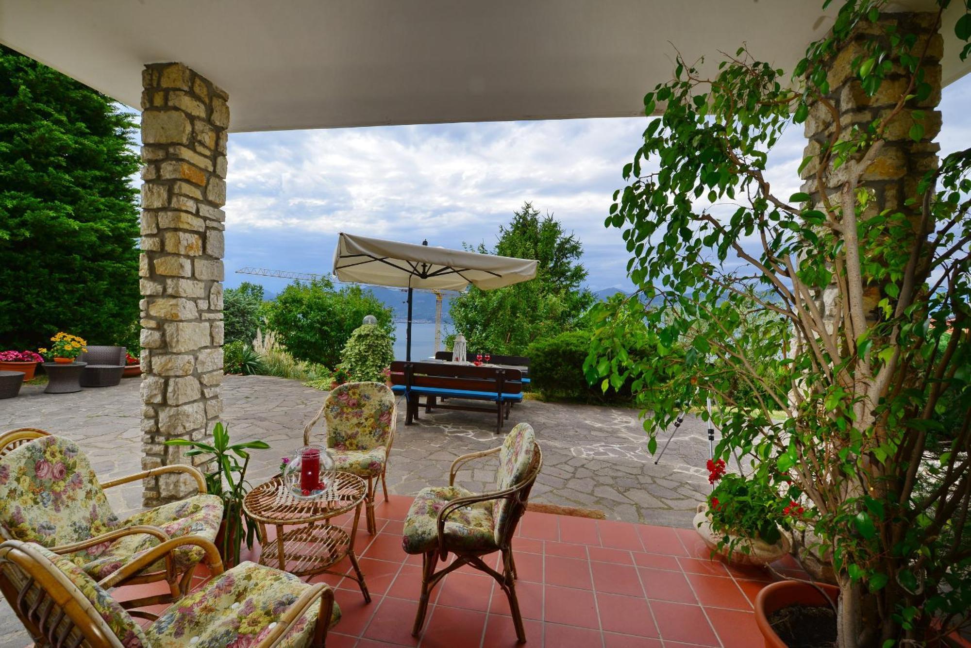 Bed And Breakfast Due Leoni Torri Del Benaco Exteriör bild