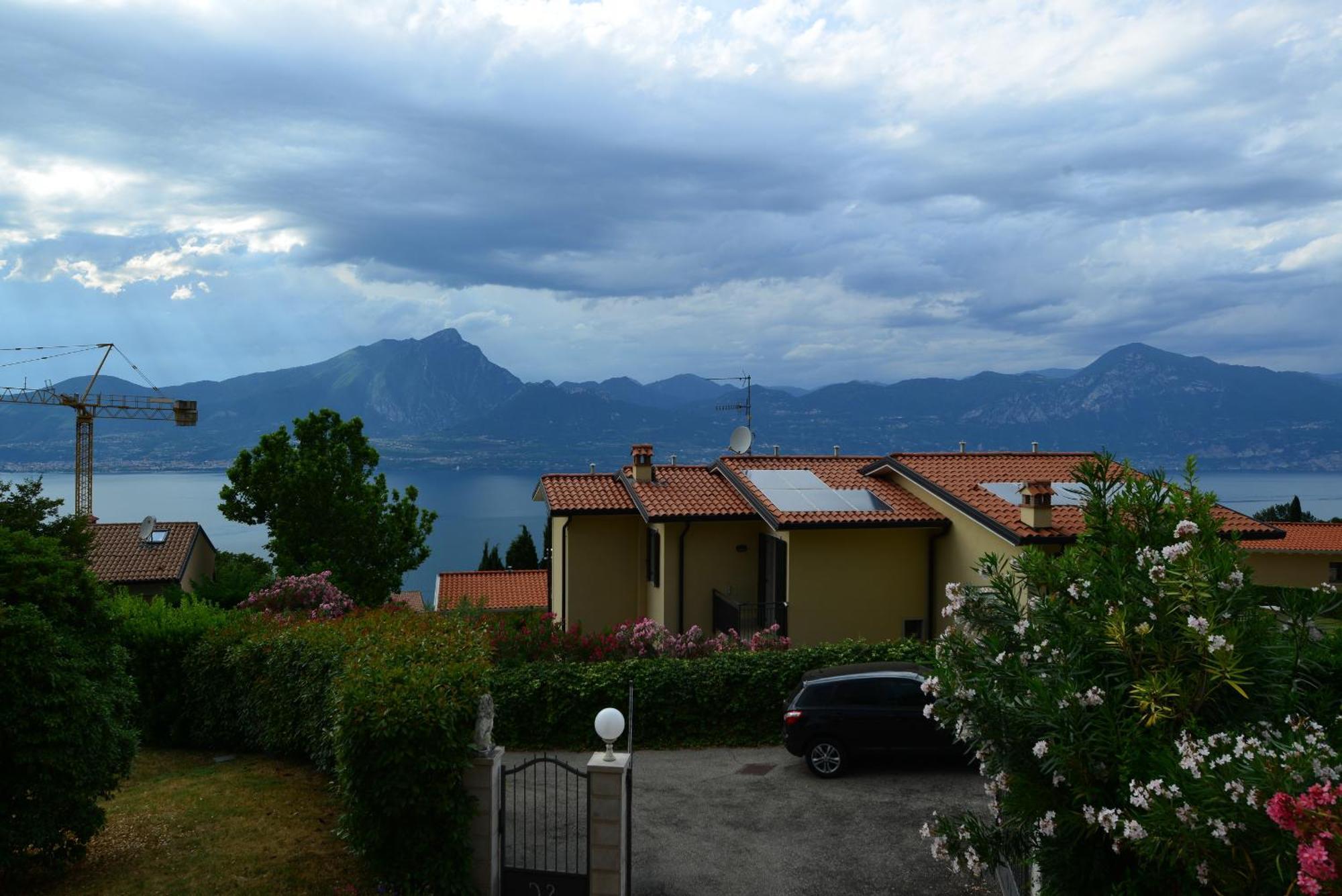 Bed And Breakfast Due Leoni Torri Del Benaco Exteriör bild