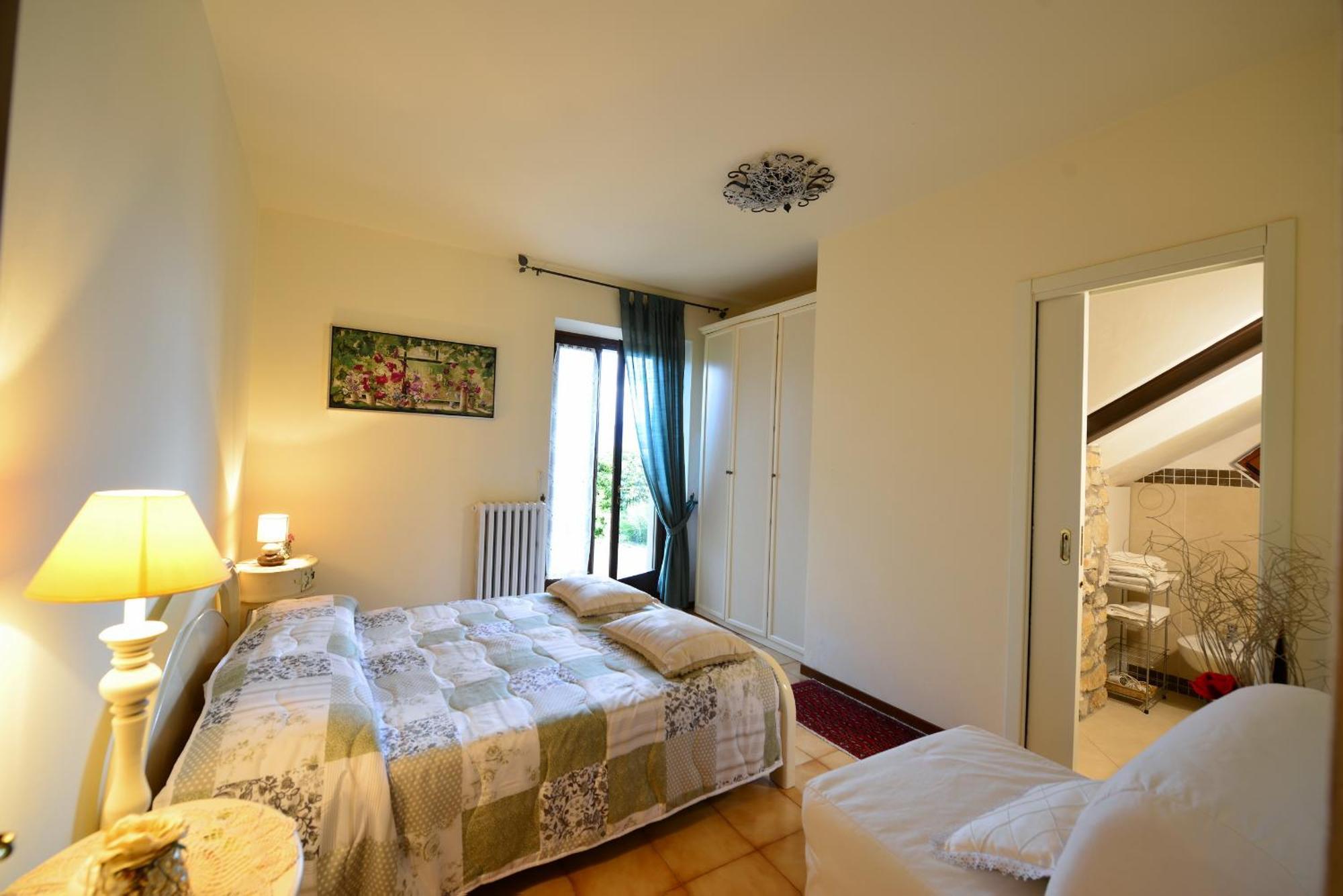Bed And Breakfast Due Leoni Torri Del Benaco Exteriör bild