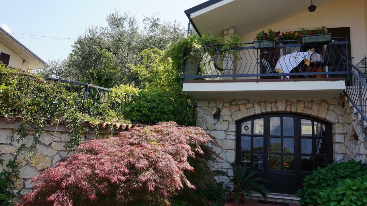 Bed And Breakfast Due Leoni Torri Del Benaco Exteriör bild